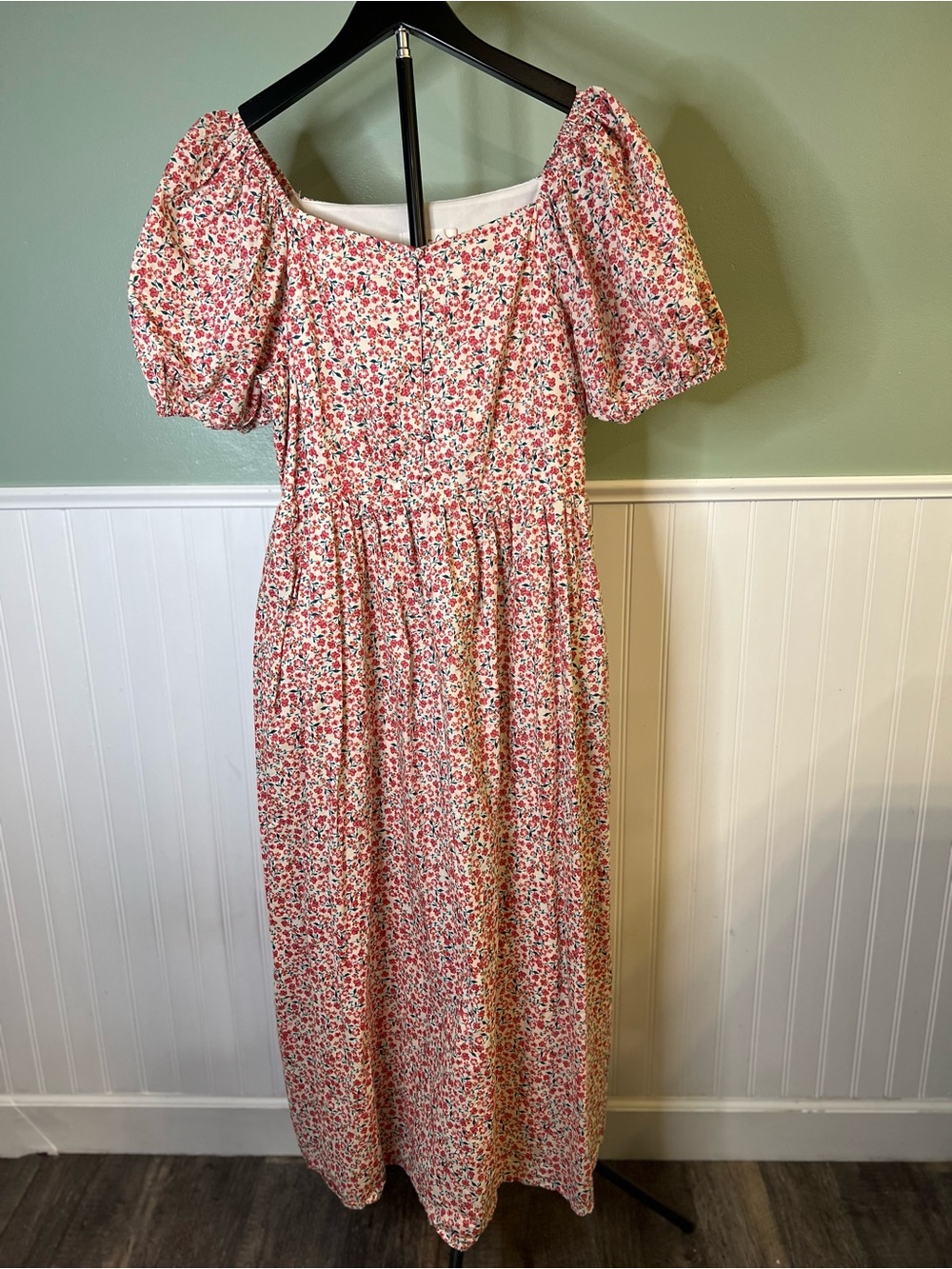 Leia n Co Feminine Pink Floral Puff-Sleeve Maxi Dress. Size M